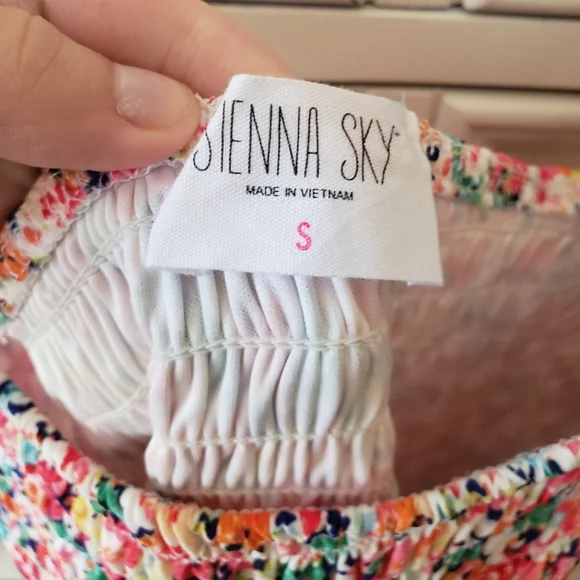 NWOT Sienna Sky Floral Ditsy Smocked Spring Summer Mini Dress - Picture 5 of 6